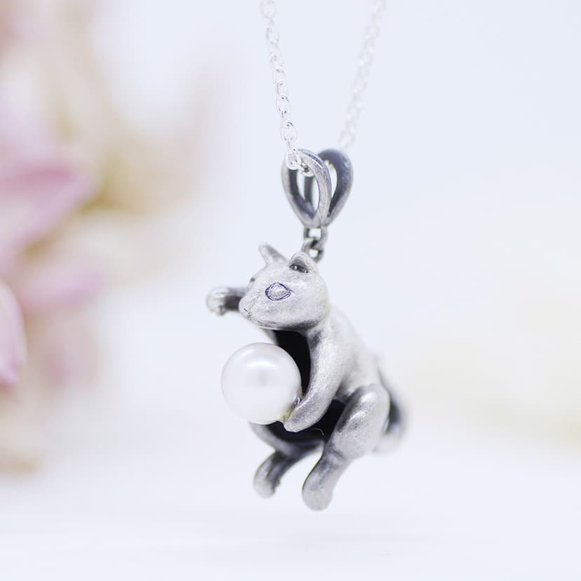 猫に真珠のシルバーペンダント ネックレス・ペンダント ＧＩＮＮＥＺＵ 通販 97800｜Creema(クリーマ)