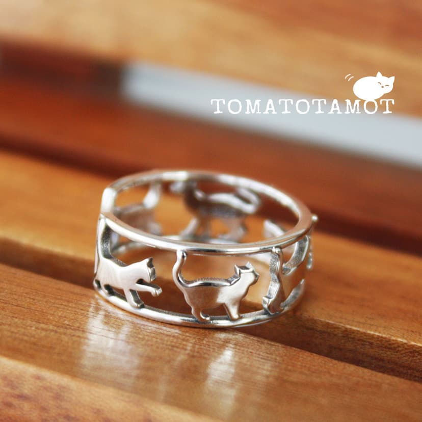 おさんぽ猫の指輪 のんびり猫ちゃん ネコ柄のリング 透かし オープンリング 幅広リング A-338 指輪・リング TOMATOTAMOT/トマトタモット 通販 15648488｜Creema(クリーマ)