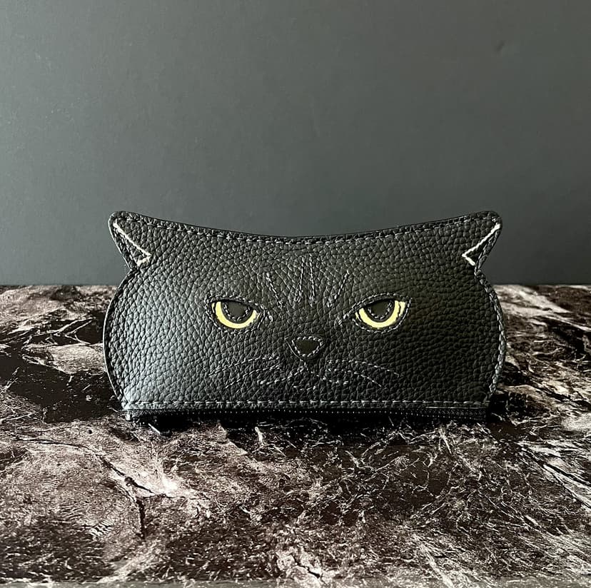 黒猫シリーズ　猫好きが作ったイカ耳猫のメガネケース　黒猫オコ顔　送料無料　手縫い メガネケース K.TAMAO 通販 18575495｜Creema(クリーマ)